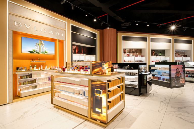 Photographe de boutiques travel retail a Paris